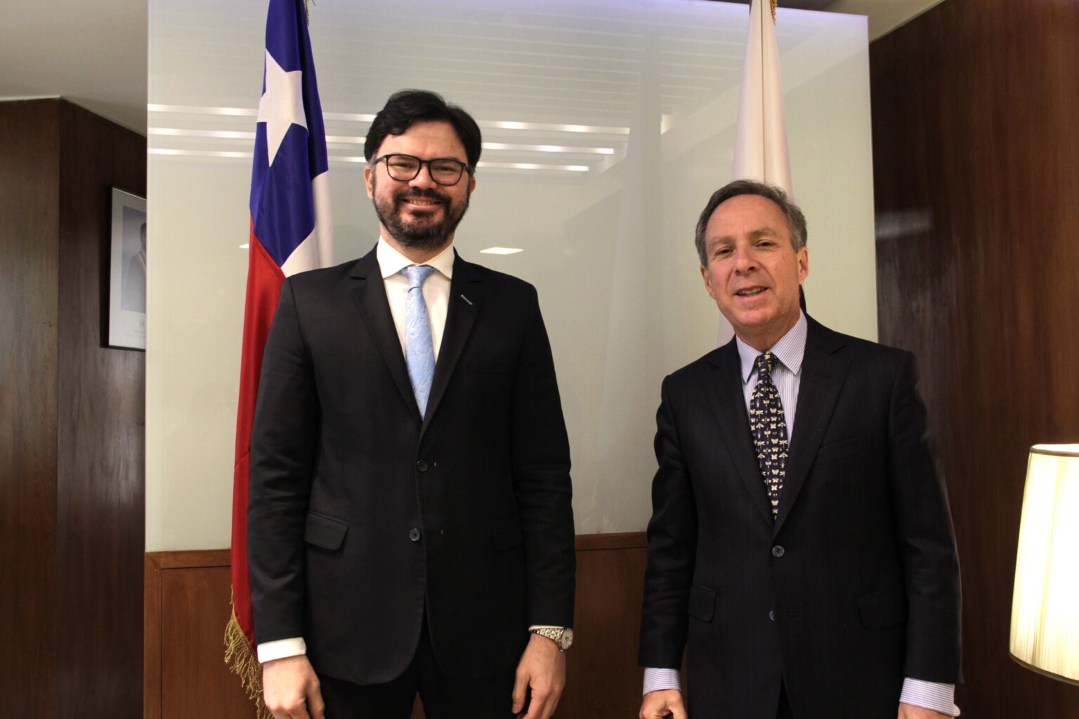 El Director de la Academia Diplomática se reúne con el Embajador de ...